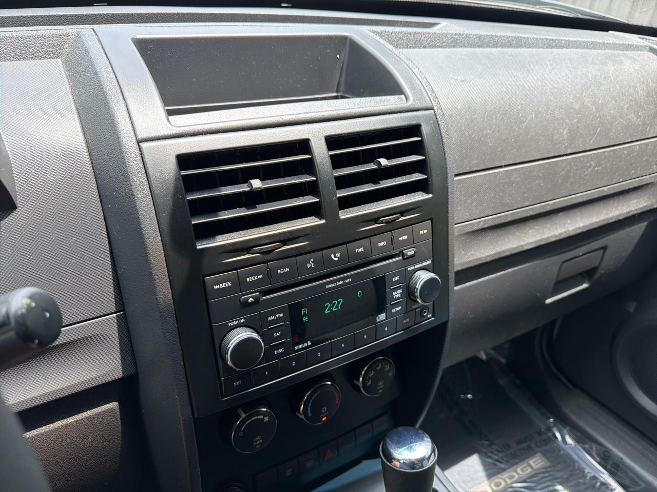 Dodge Nitro SXT 2WD 2008