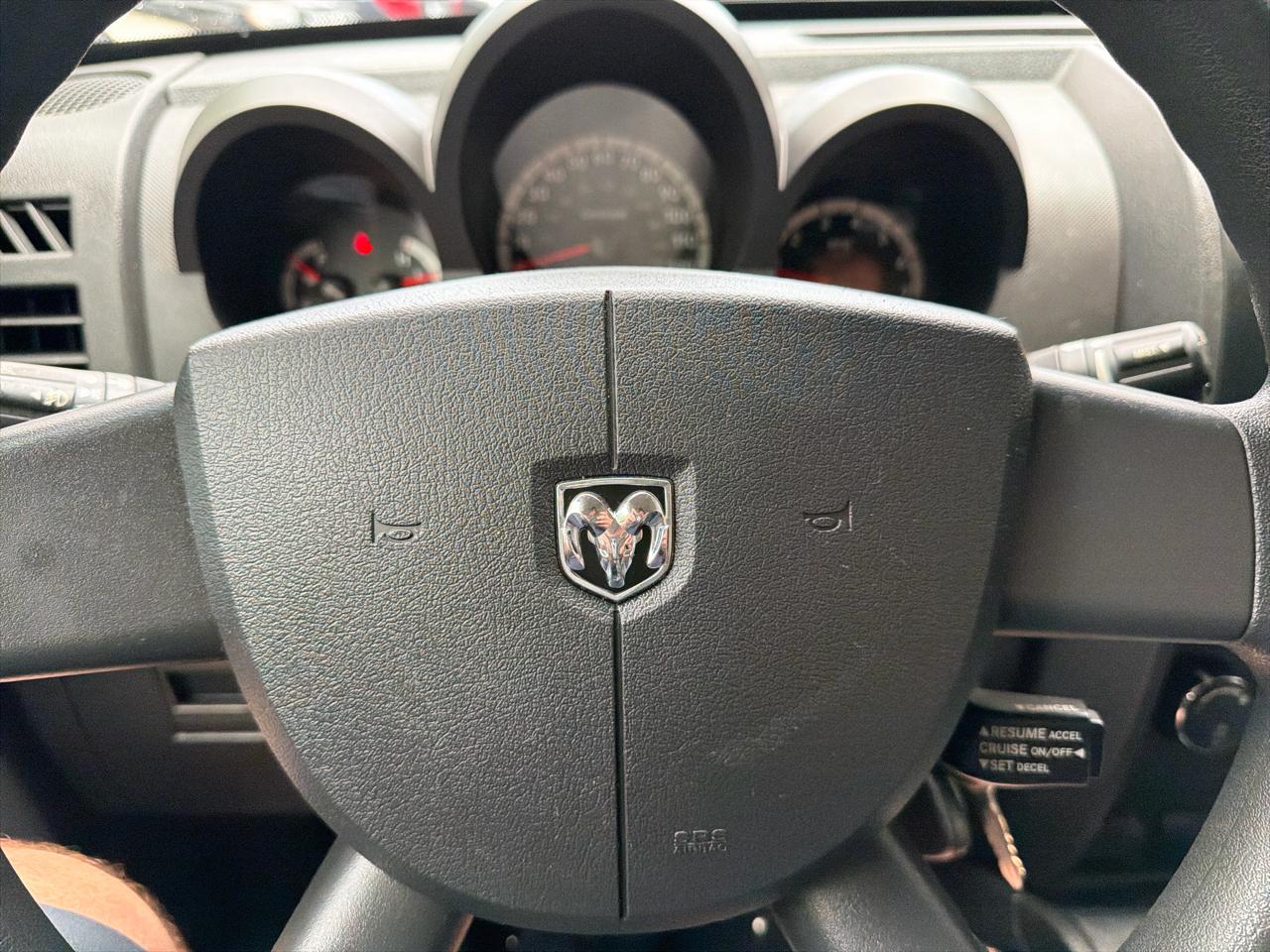 Dodge Nitro SXT 2WD 2008