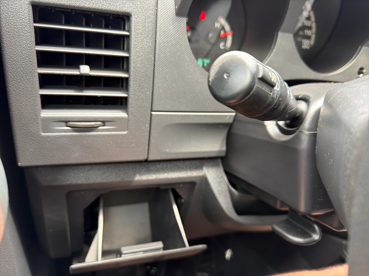 Dodge Nitro SXT 2WD 2008