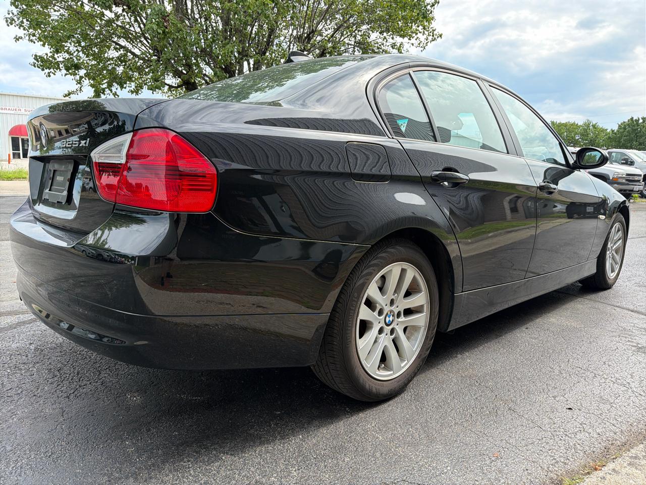 BMW 3-Series 325xi Sedan 2006