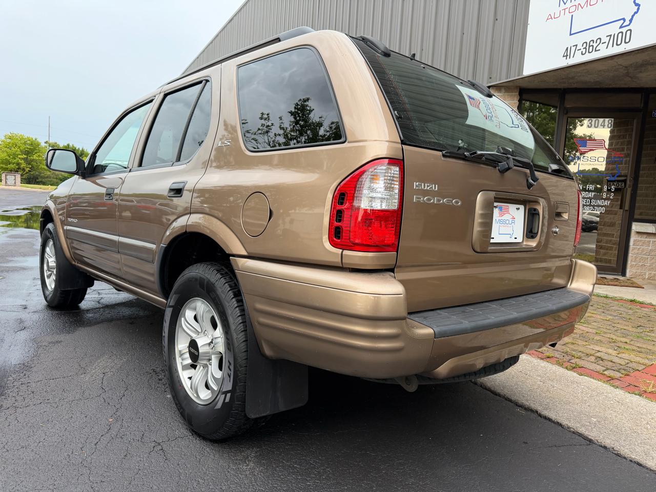 Isuzu Rodeo S V6 2WD 2001