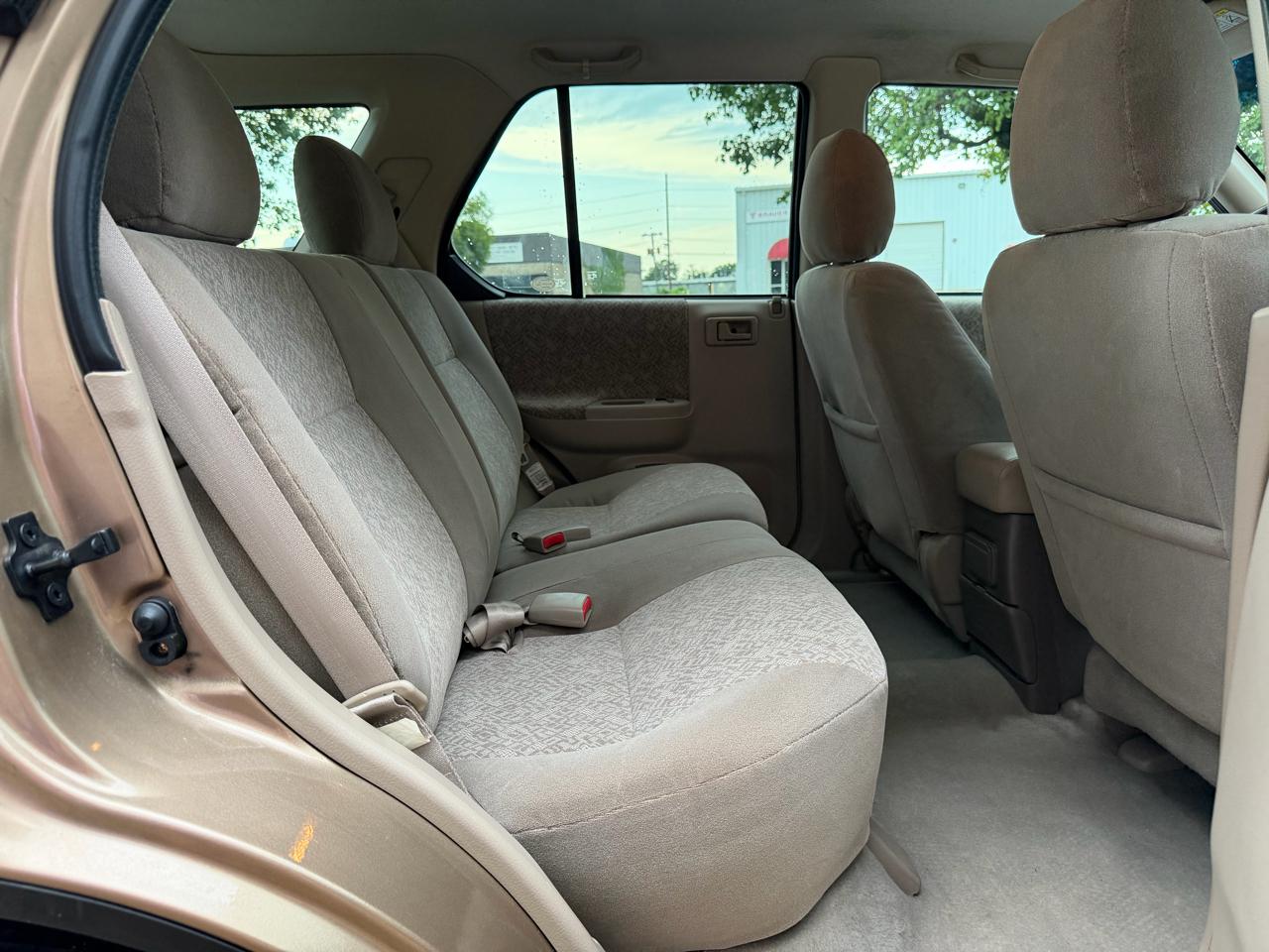 Isuzu Rodeo S V6 2WD 2001