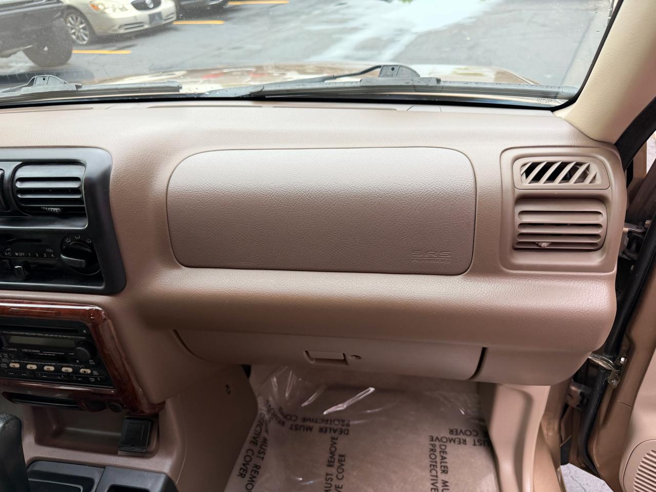 Isuzu Rodeo S V6 2WD 2001