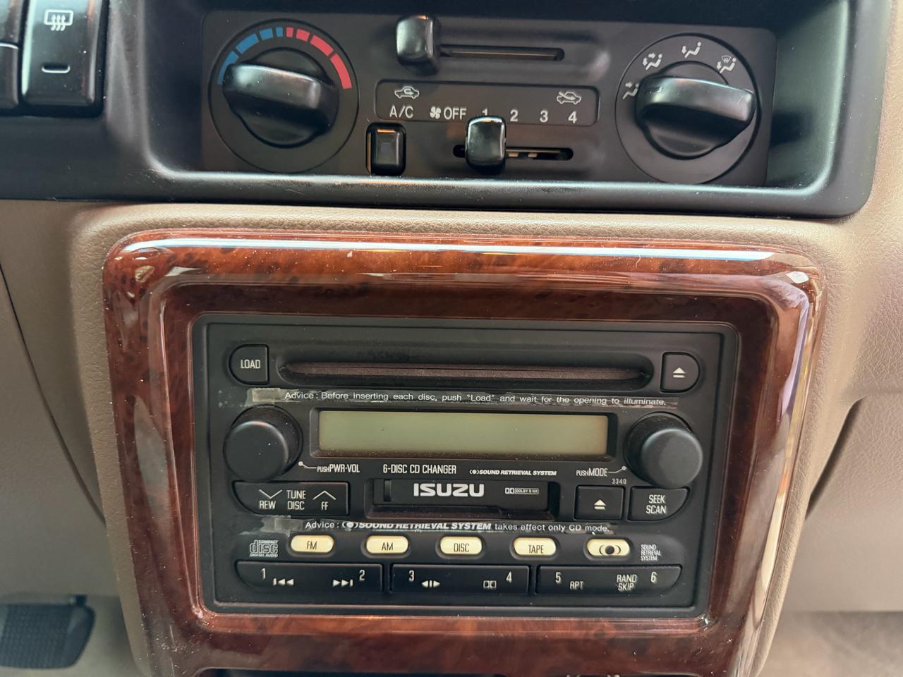 Isuzu Rodeo S V6 2WD 2001
