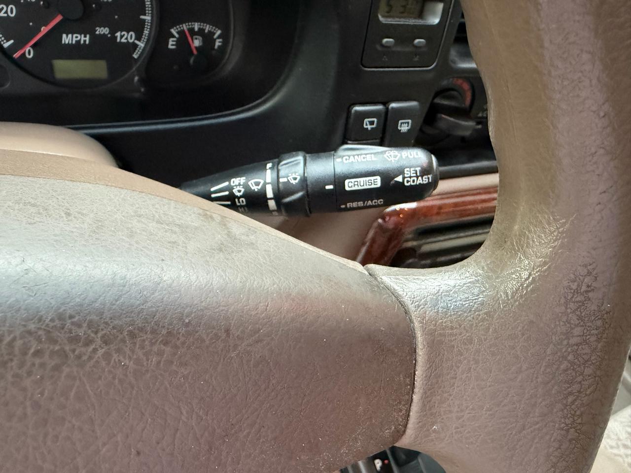 Isuzu Rodeo S V6 2WD 2001