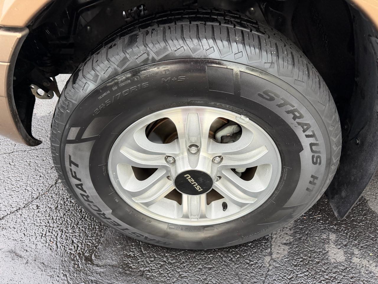 Isuzu Rodeo S V6 2WD 2001