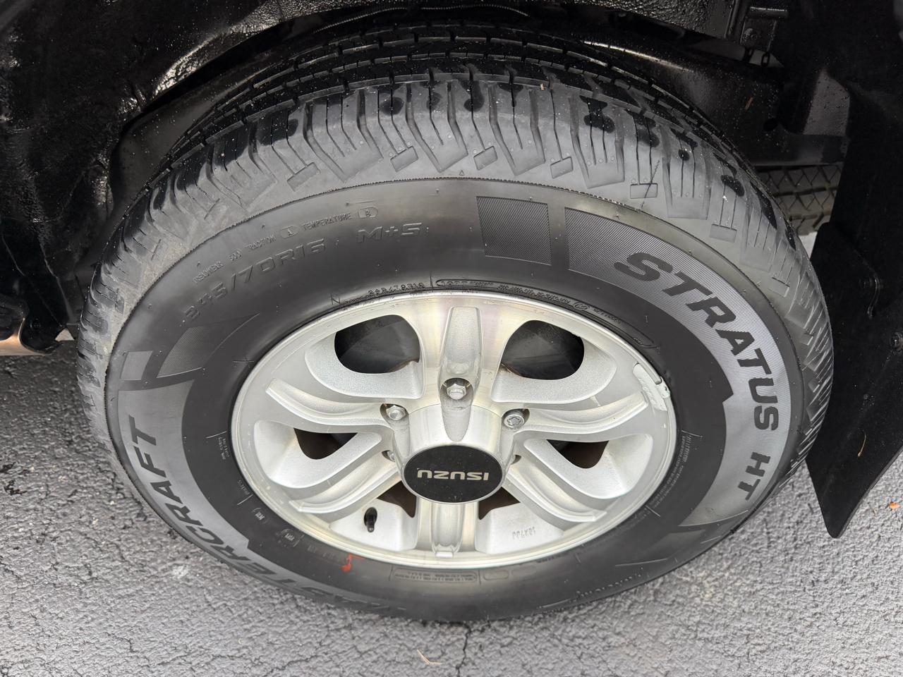 Isuzu Rodeo S V6 2WD 2001