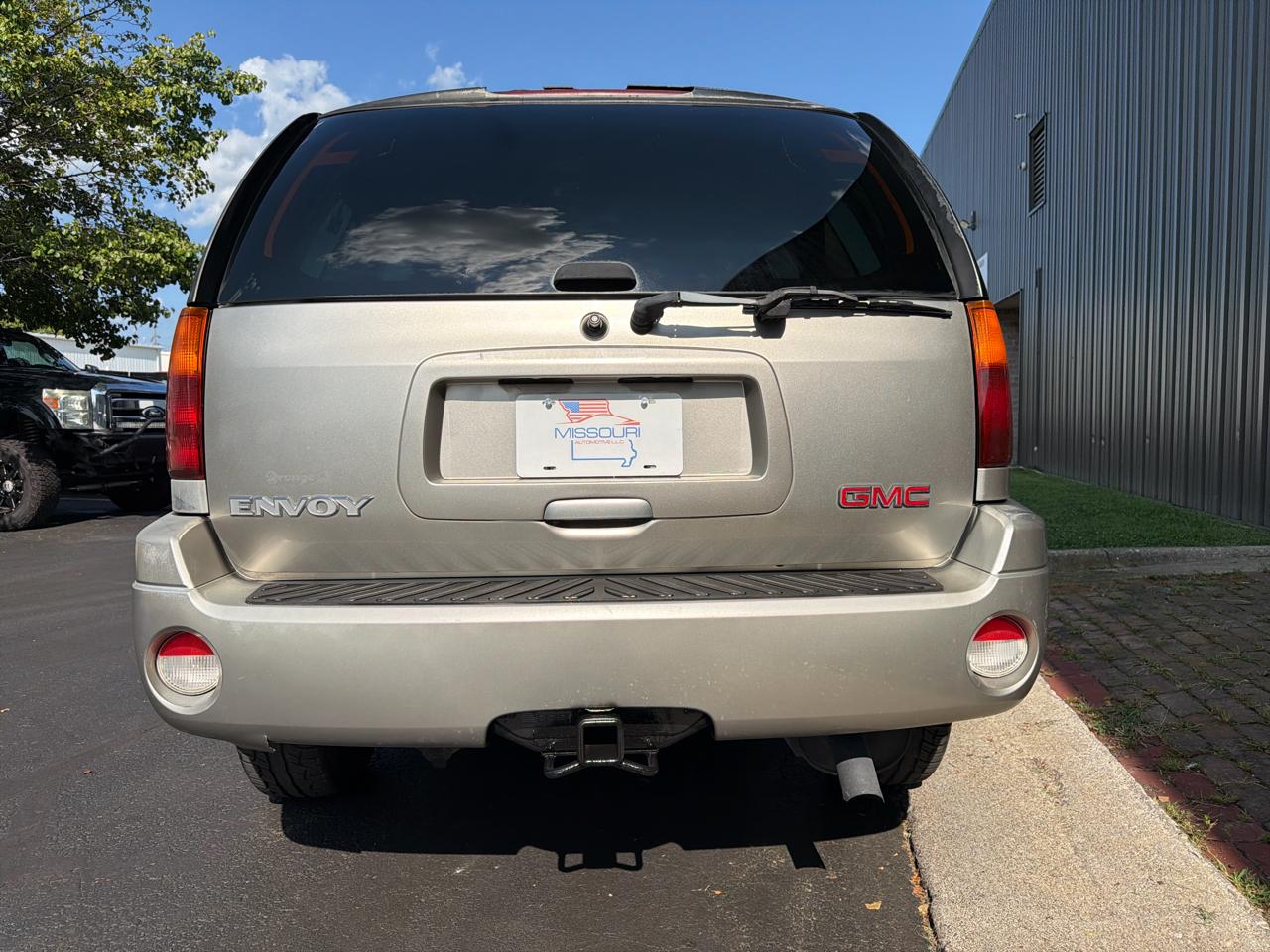 GMC Envoy SLE 2WD 2002