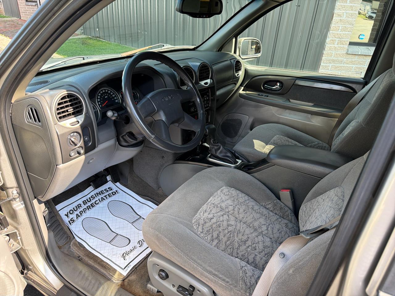 GMC Envoy SLE 2WD 2002