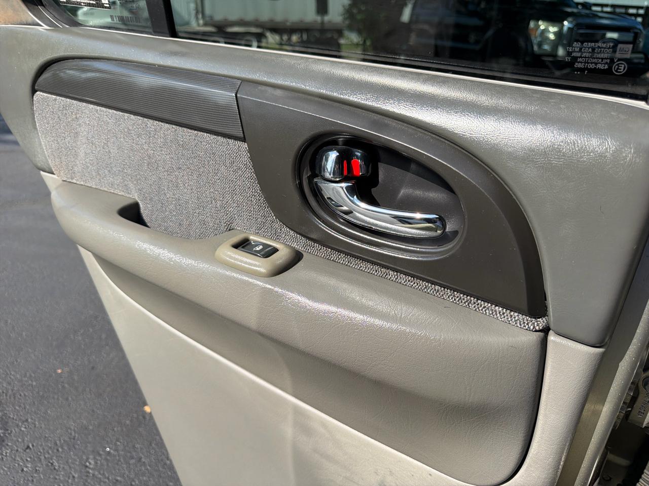 GMC Envoy SLE 2WD 2002