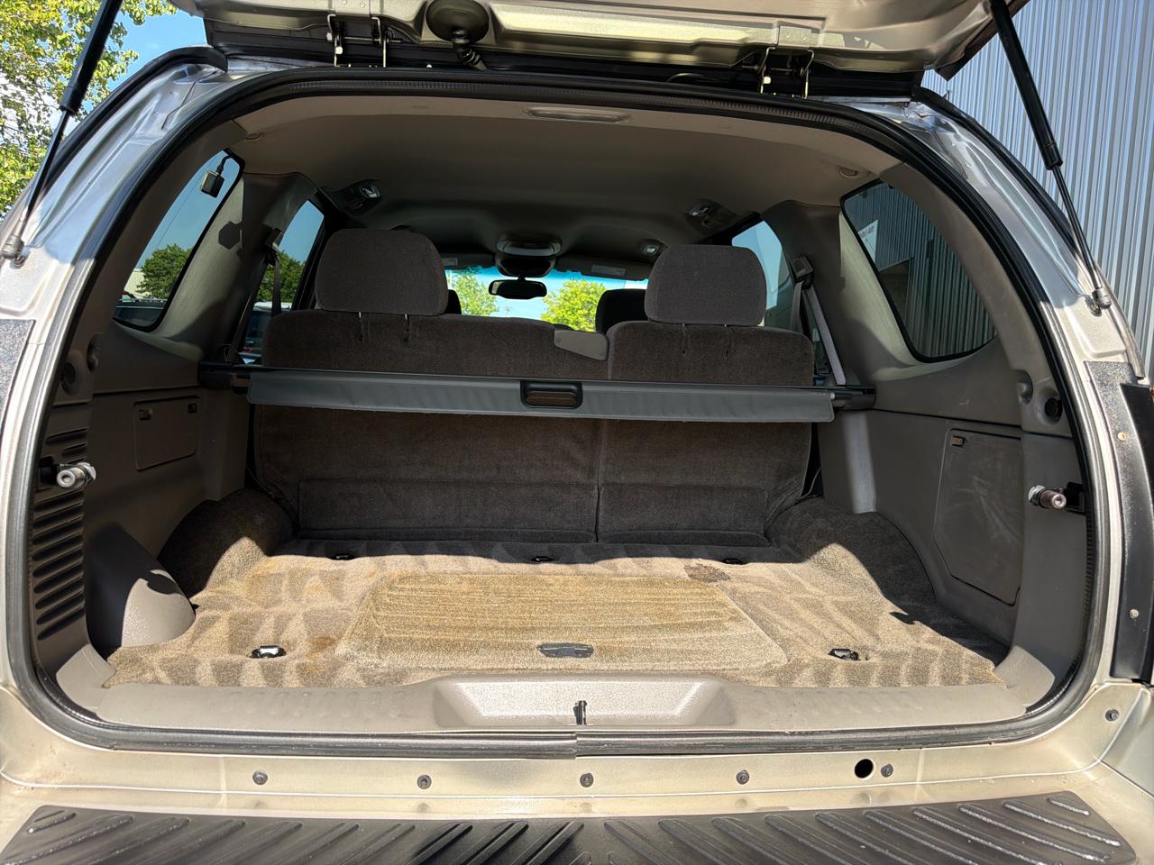 GMC Envoy SLE 2WD 2002