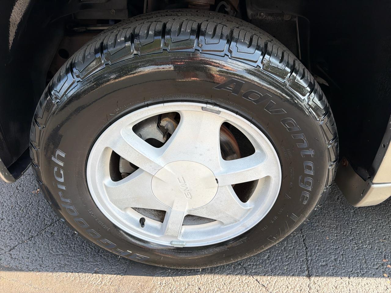 GMC Envoy SLE 2WD 2002