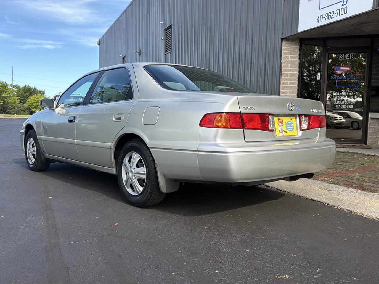 Toyota Camry CE 2000