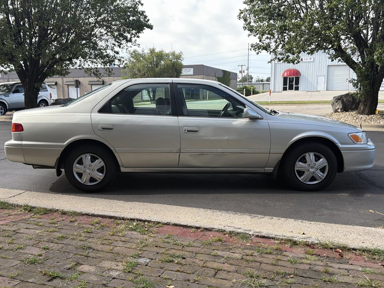 Toyota Camry CE 2000