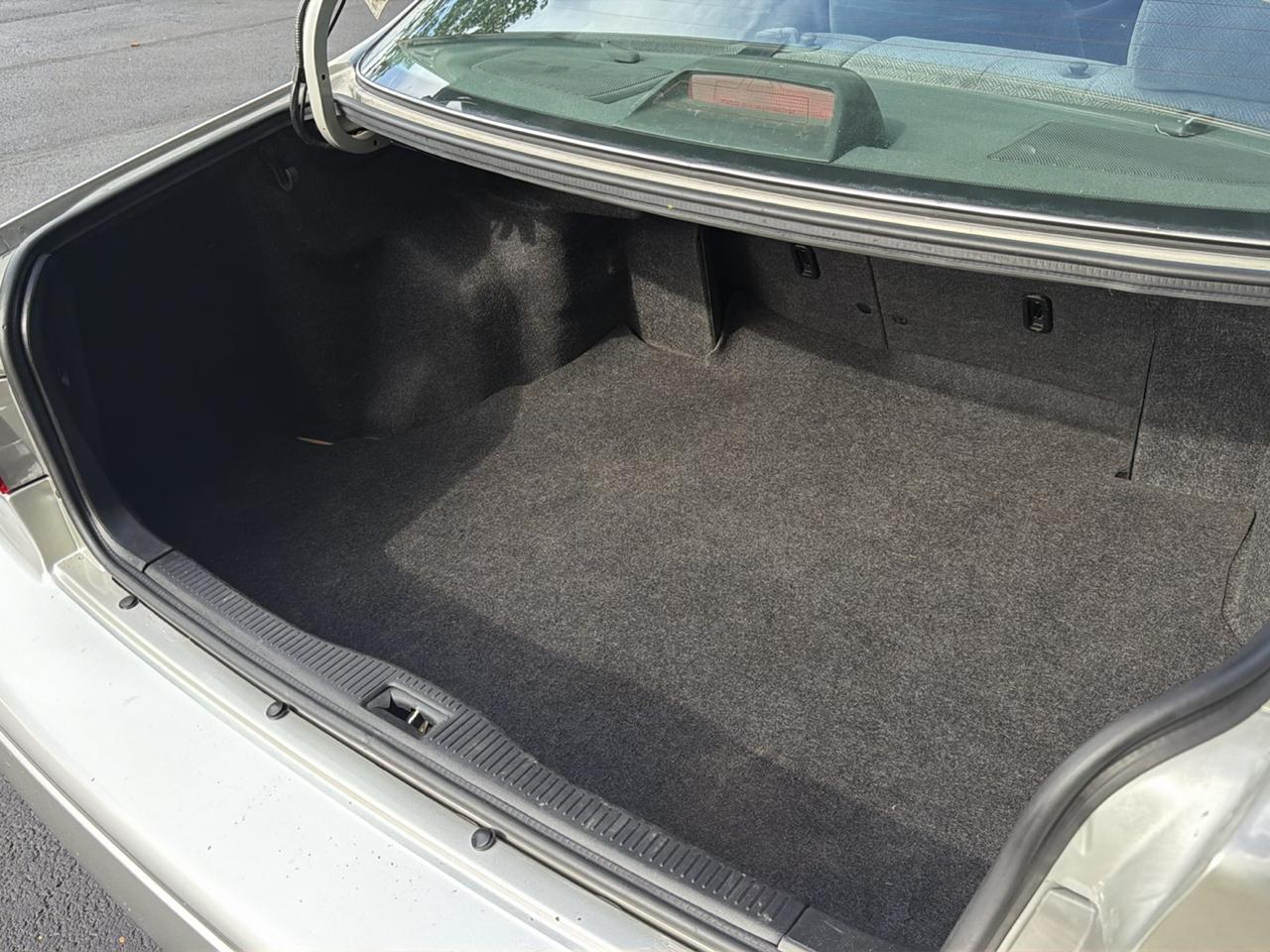 Toyota Camry CE 2000