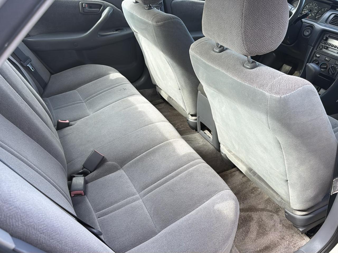 Toyota Camry CE 2000