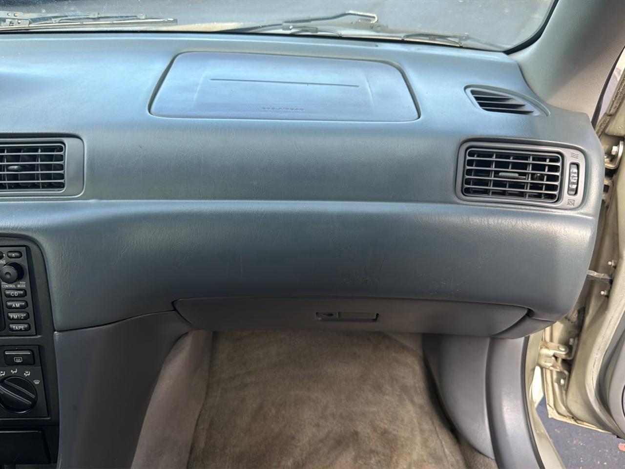 Toyota Camry CE 2000