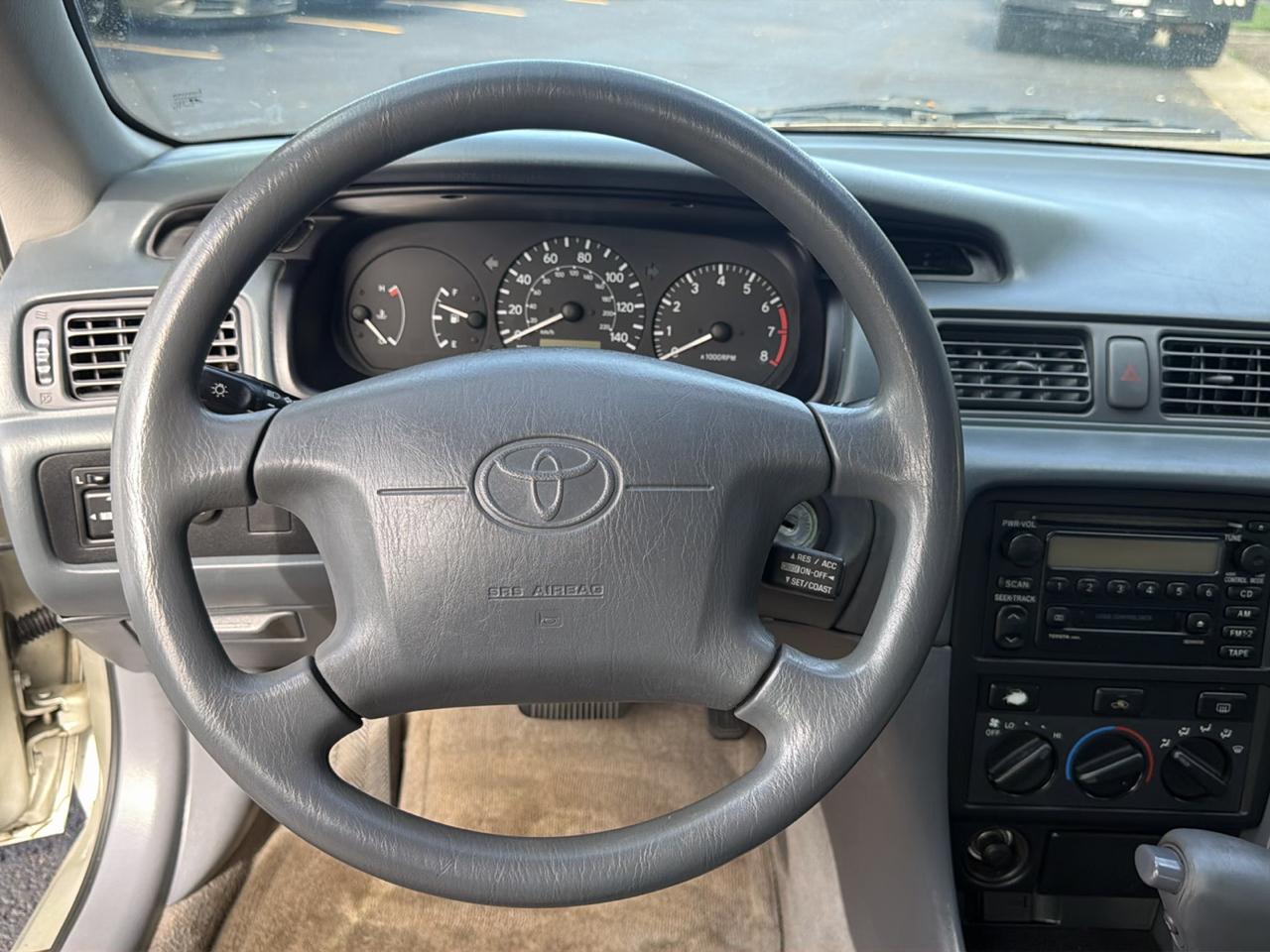 Toyota Camry CE 2000
