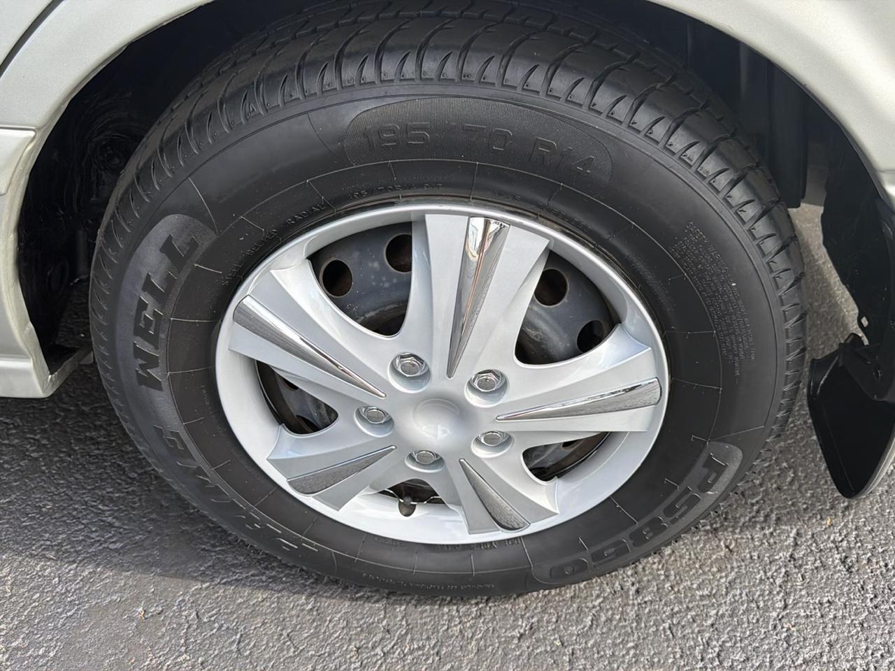 Toyota Camry CE 2000