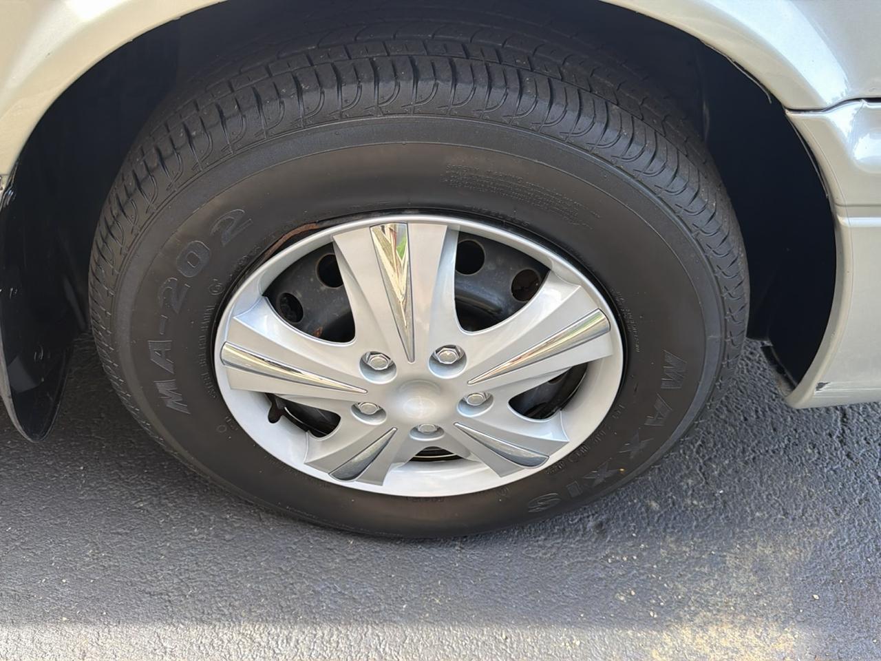 Toyota Camry CE 2000