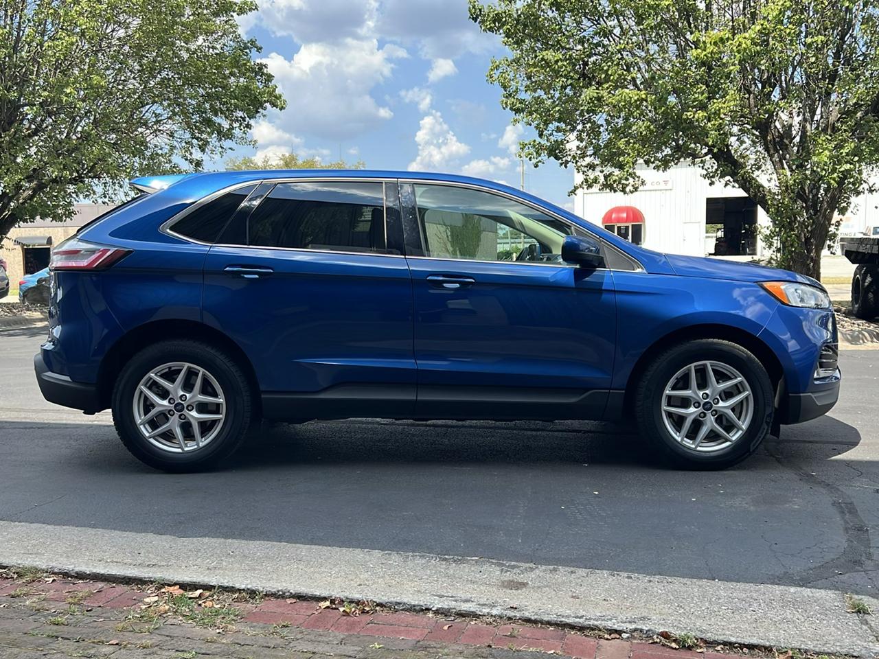2021 Ford Edge SEL - Photo 6