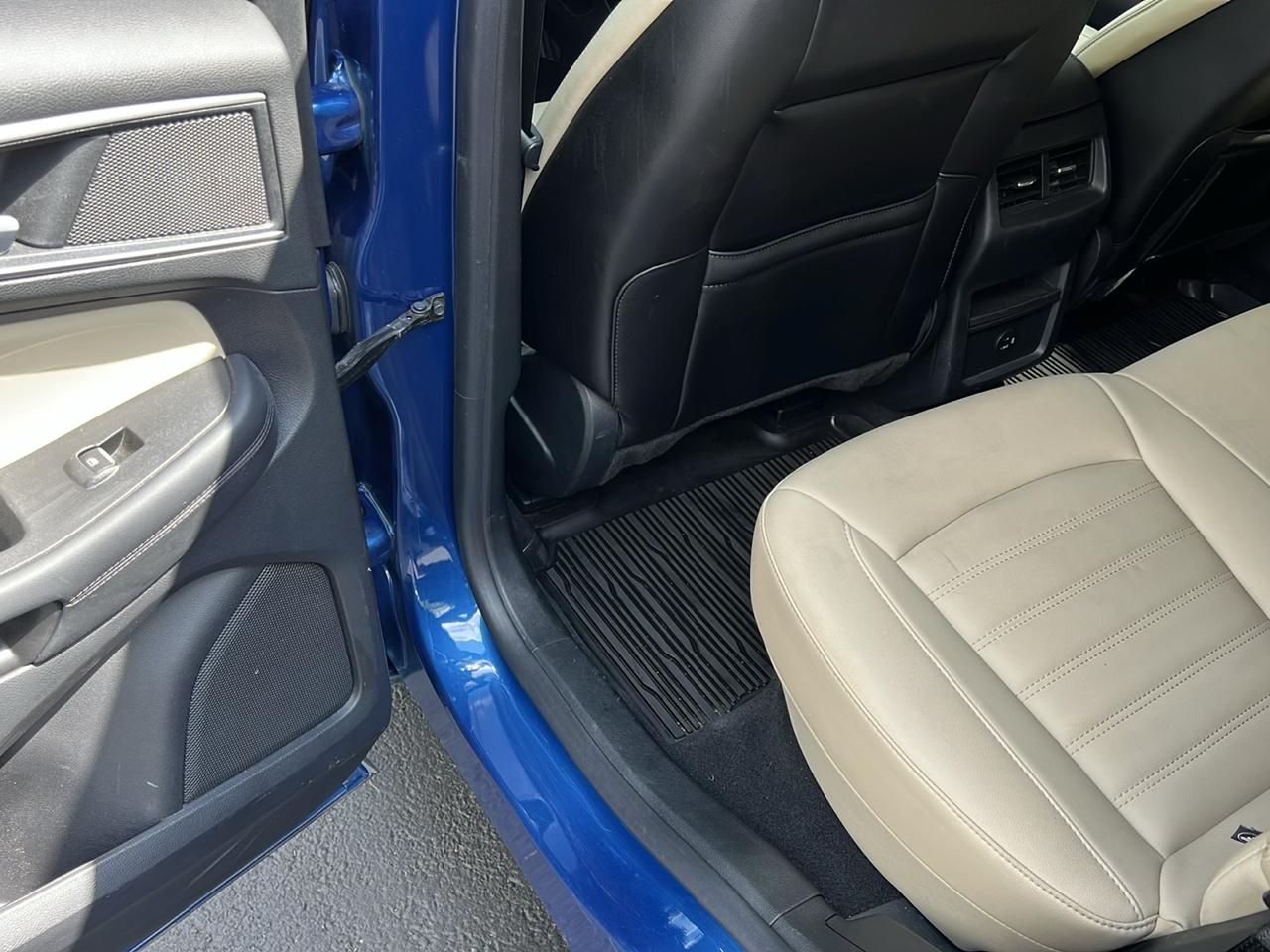 2021 Ford Edge SEL - Photo 16