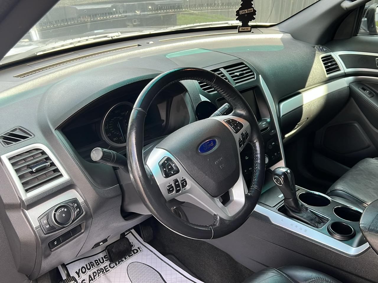 Ford Explorer XLT FWD 2014