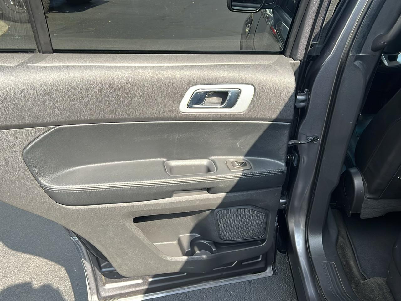 Ford Explorer XLT FWD 2014