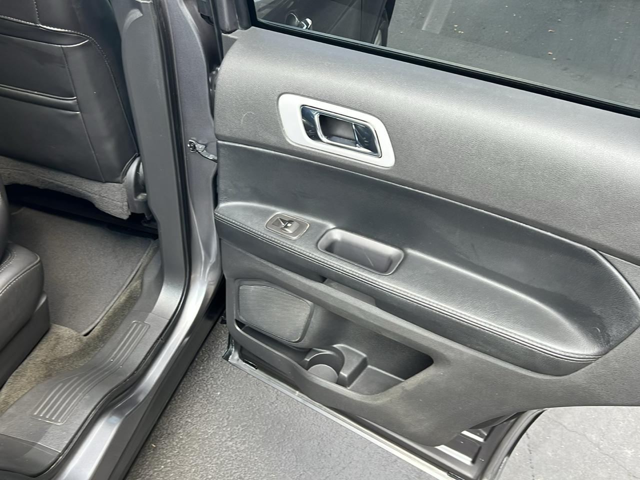Ford Explorer XLT FWD 2014