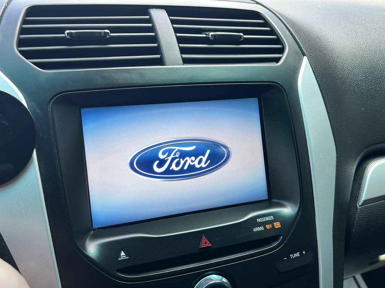 Ford Explorer XLT FWD 2014
