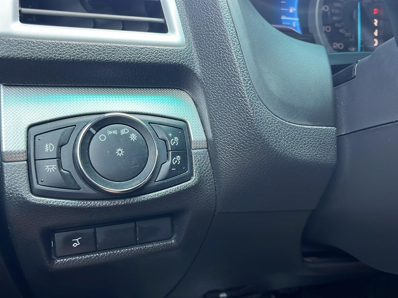 Ford Explorer XLT FWD 2014