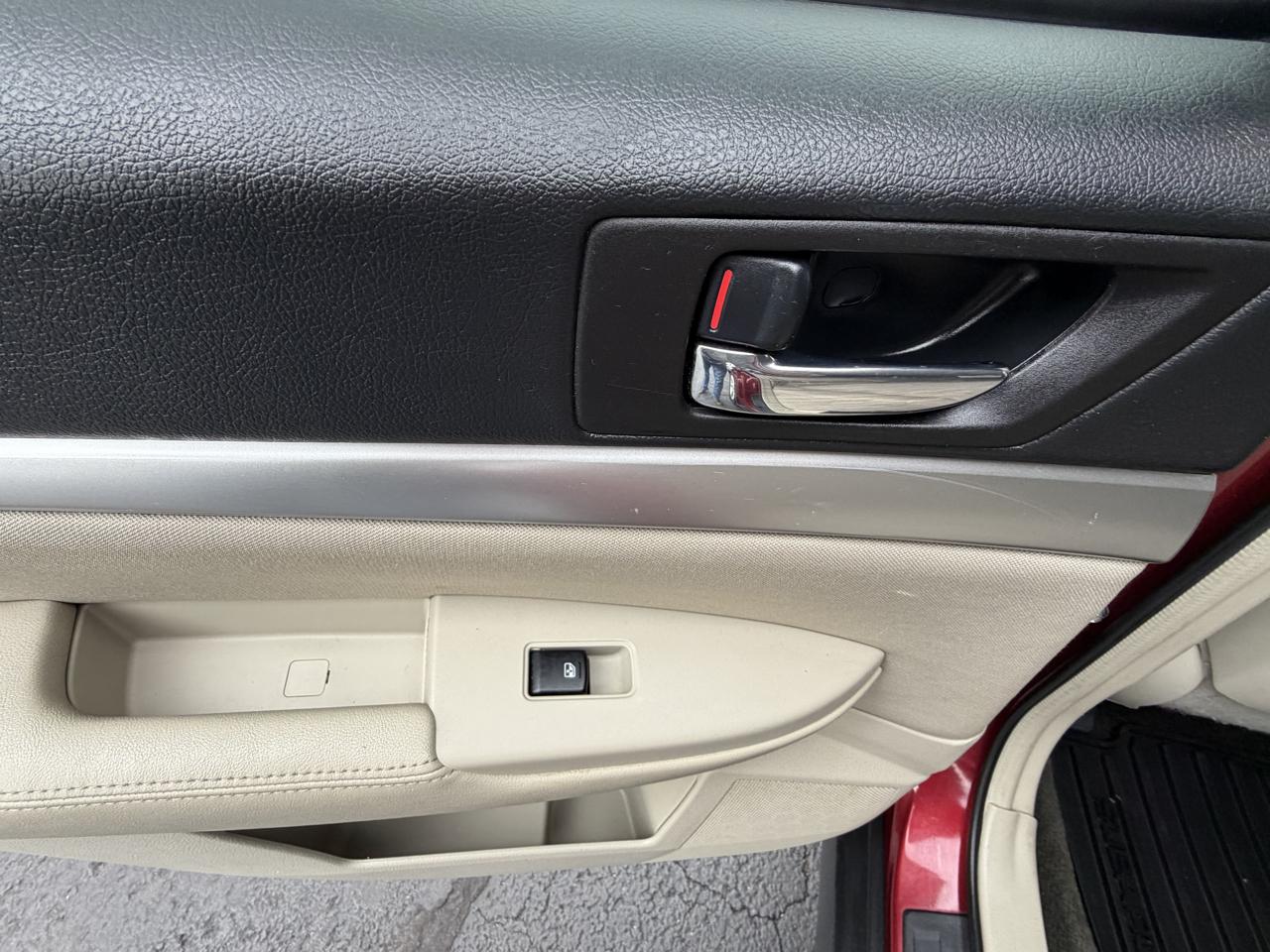 Subaru Outback 2.5i Premium 2014