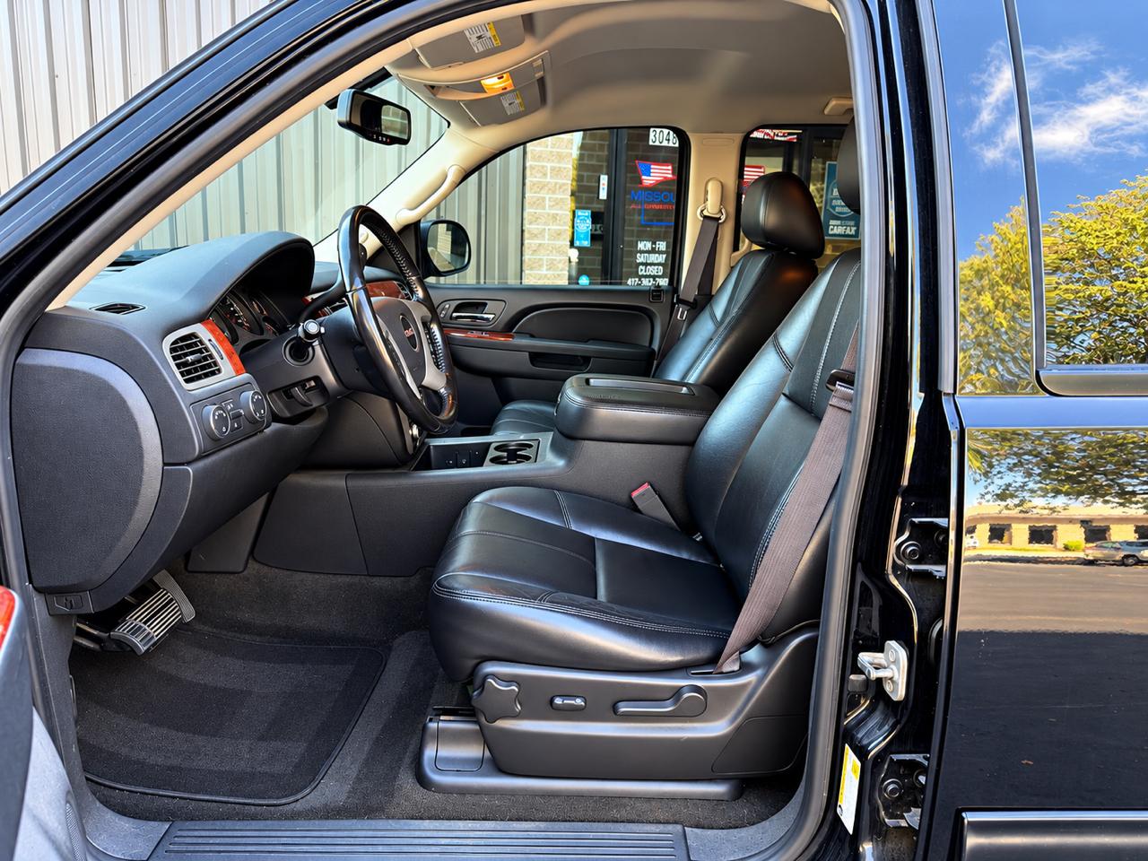 GMC Yukon SLT 4WD 2013