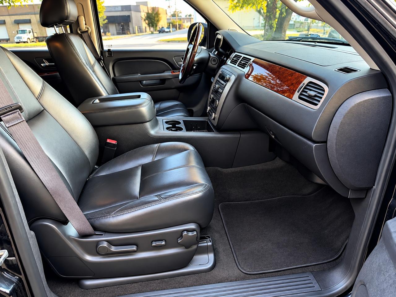 GMC Yukon SLT 4WD 2013