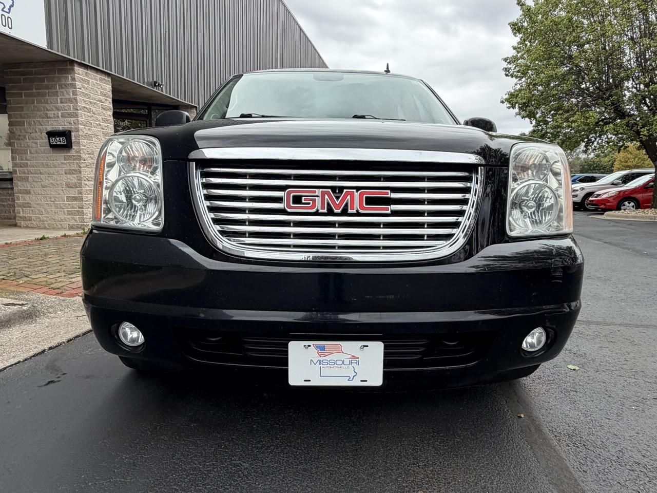 GMC Yukon SLT 4WD 2013