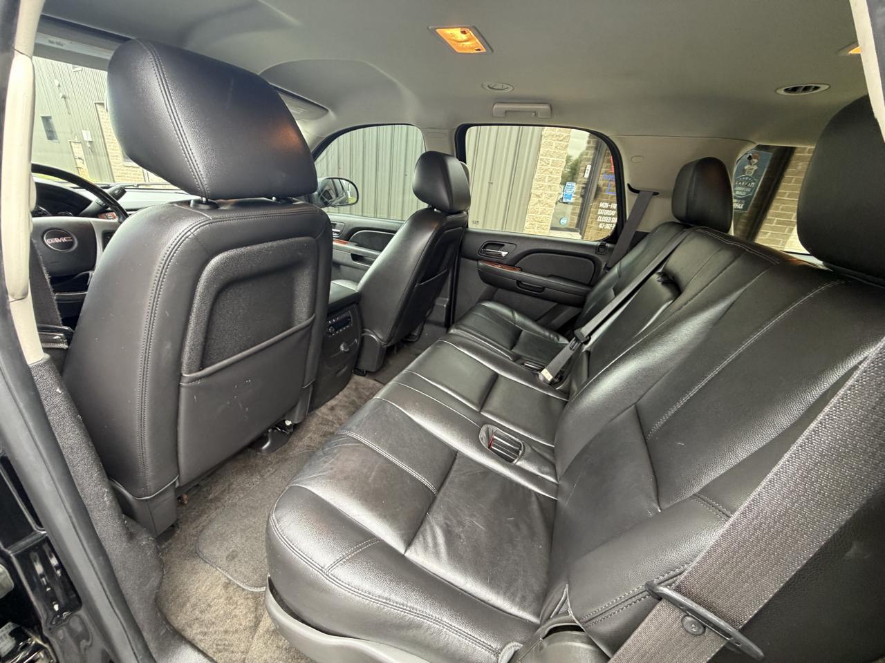 GMC Yukon SLT 4WD 2013