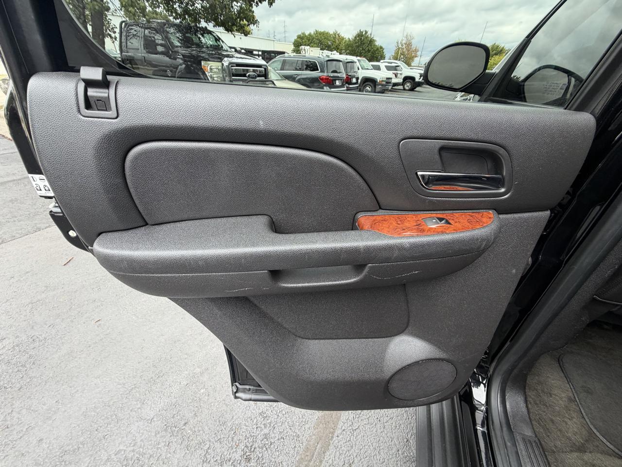 GMC Yukon SLT 4WD 2013