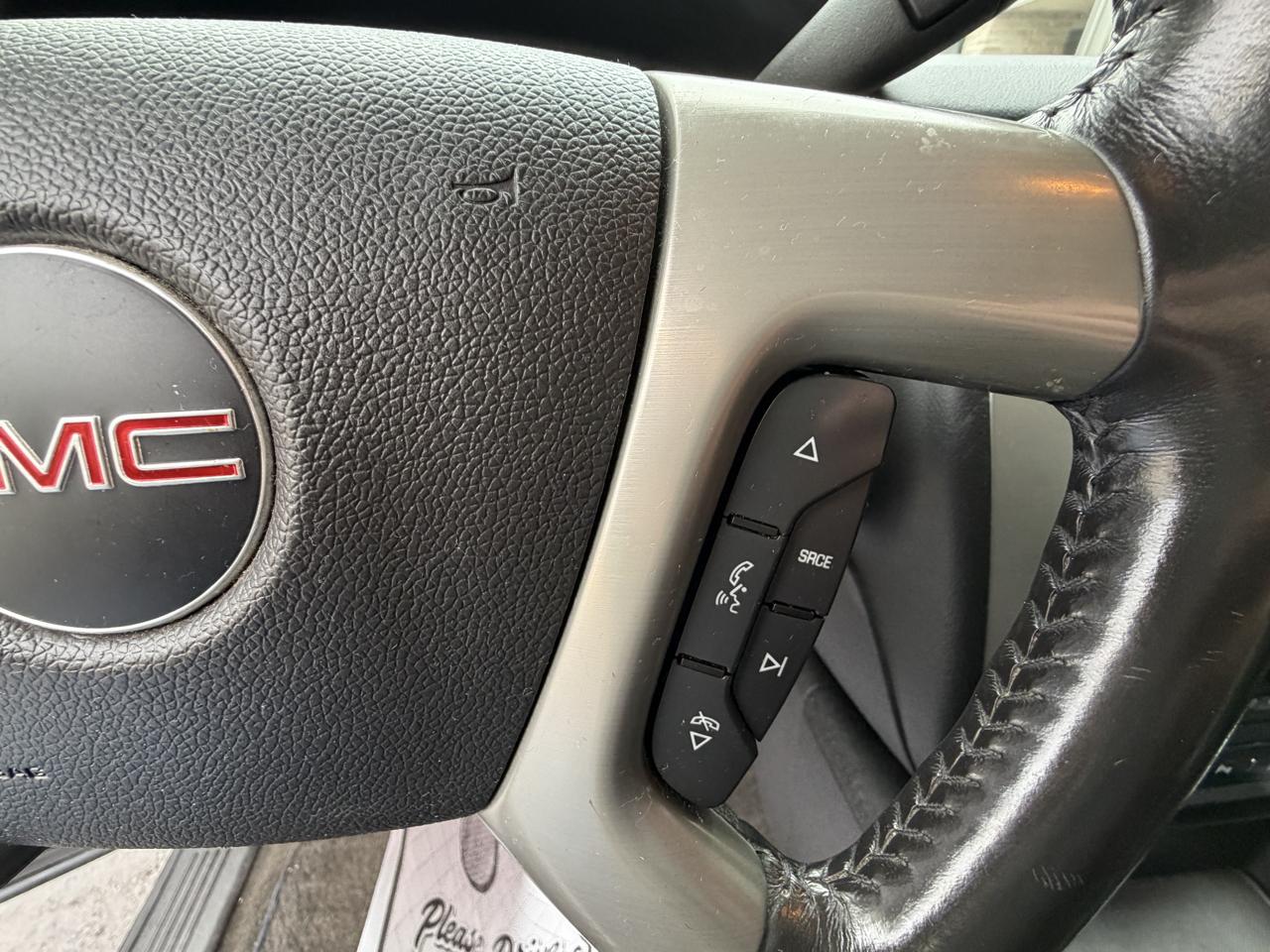 GMC Yukon SLT 4WD 2013