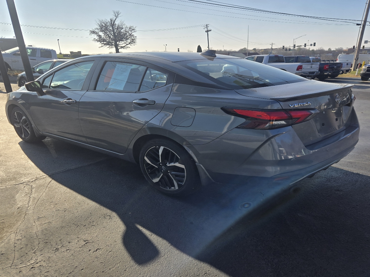 Nissan Versa SR 2025