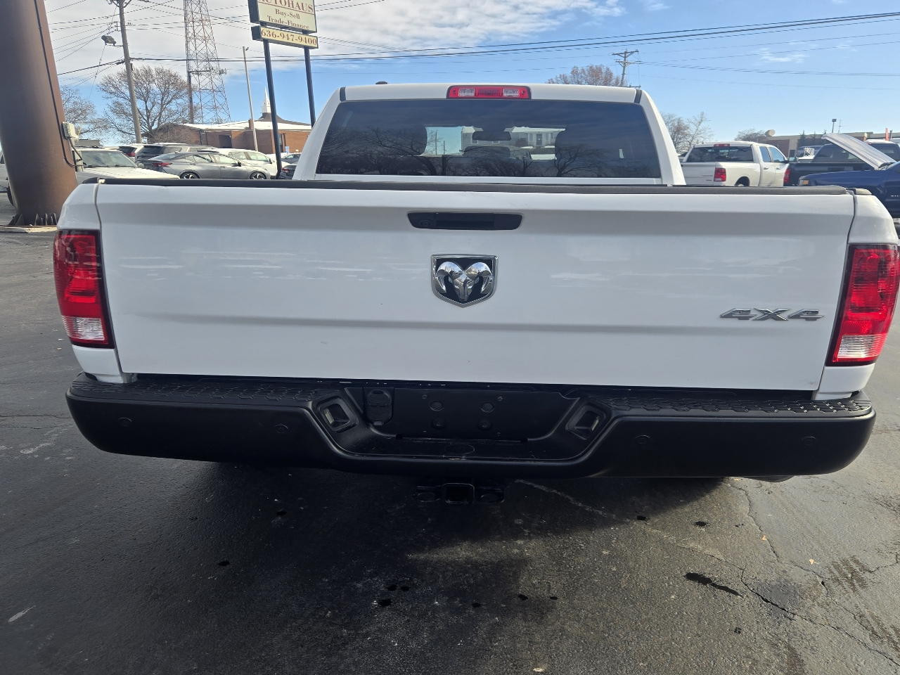 RAM 1500 Classic Tradesman Quad Cab 4WD 2020