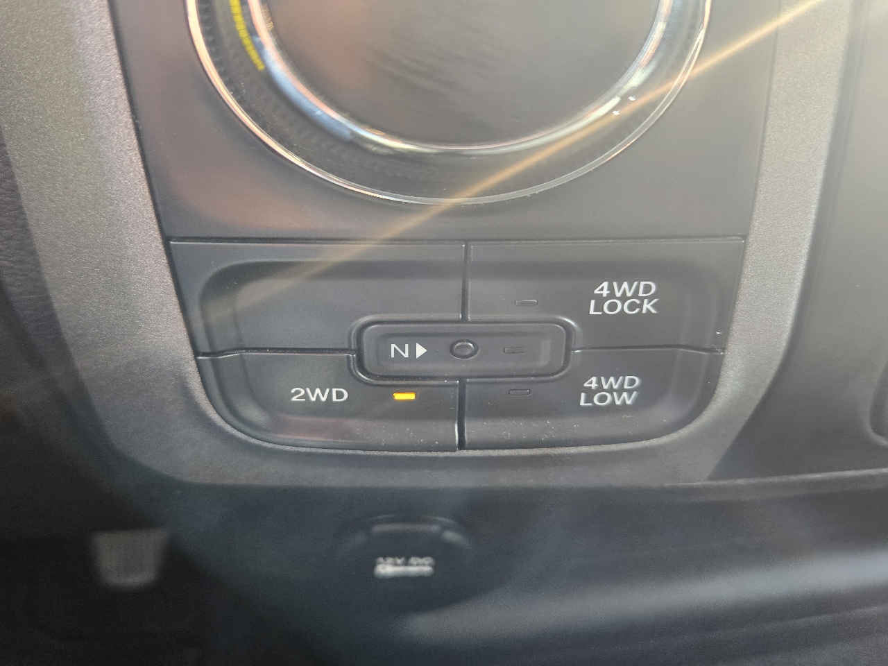 RAM 1500 Classic Tradesman Quad Cab 4WD 2020