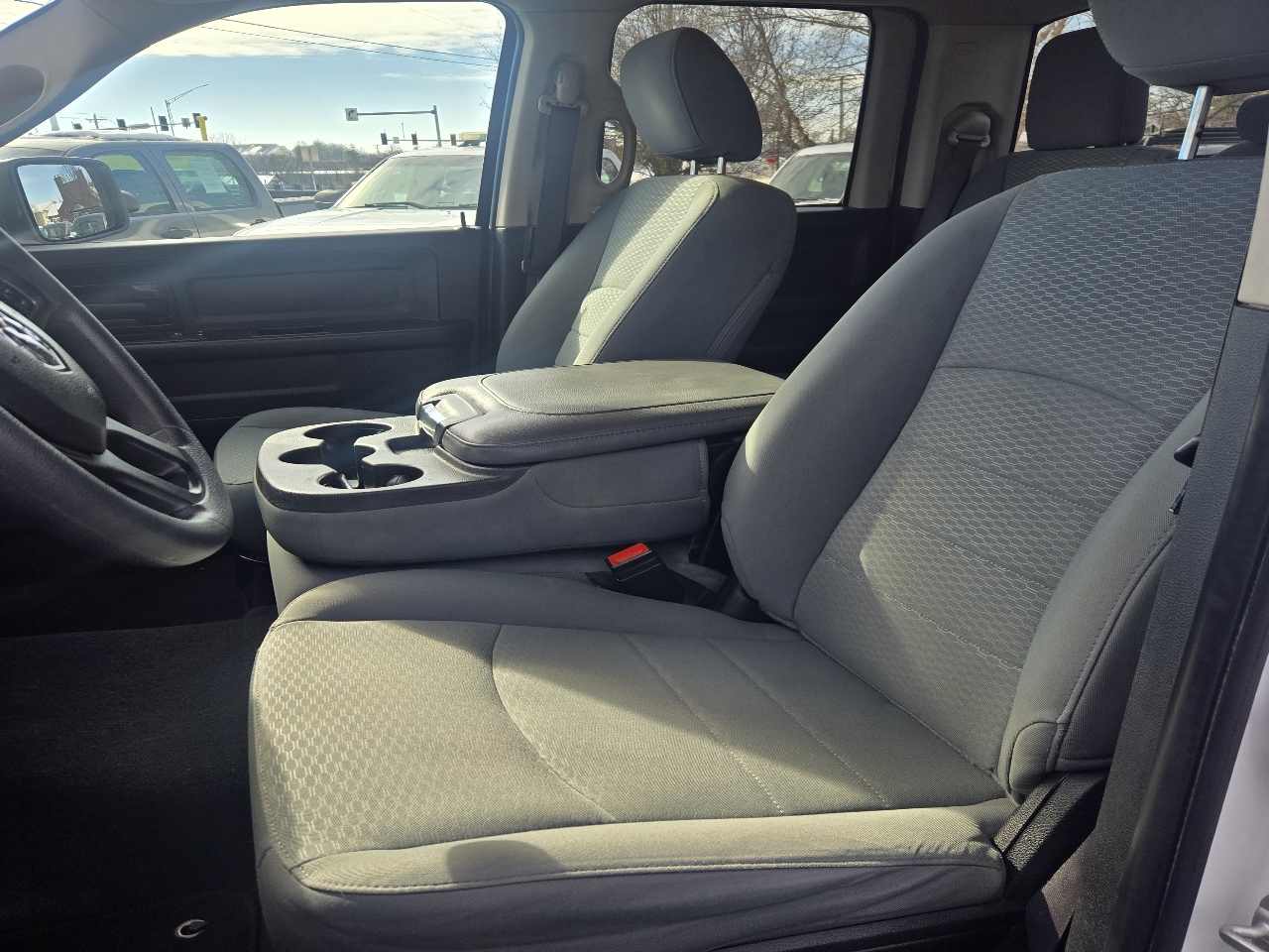 RAM 1500 Classic Tradesman Quad Cab 4WD 2020