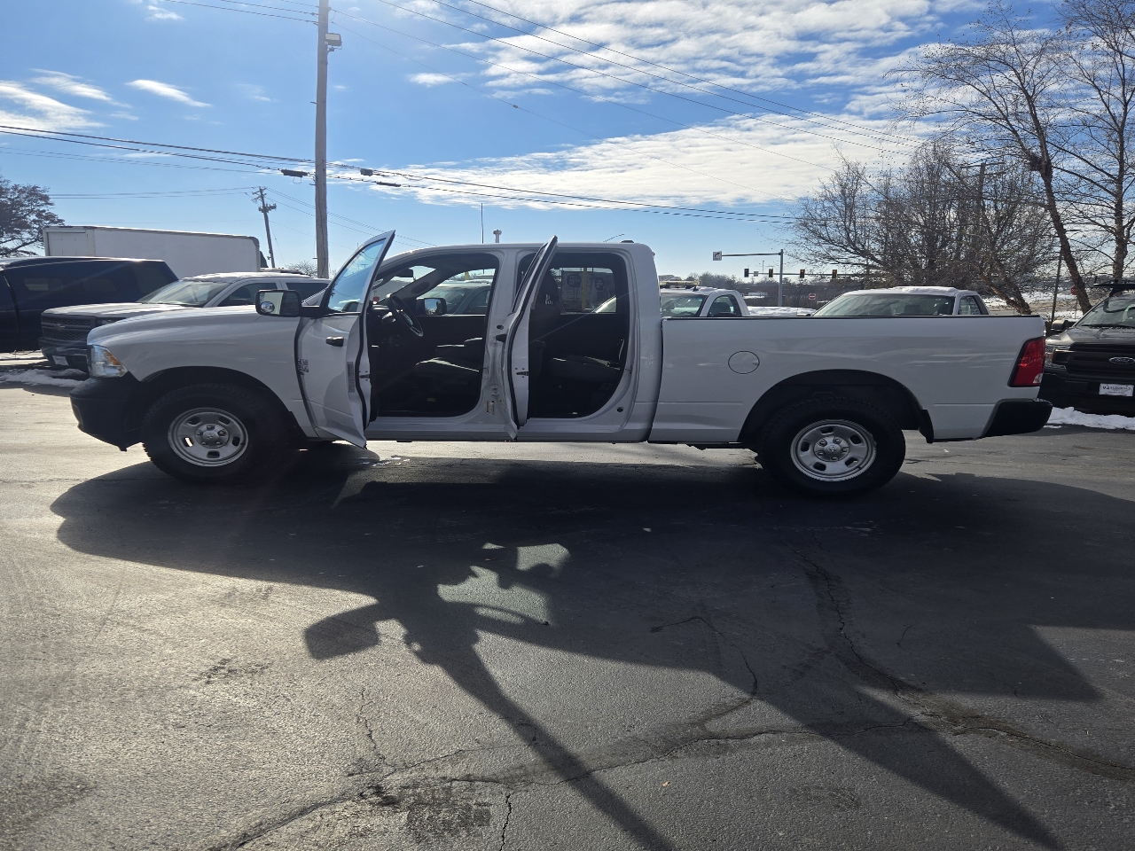 RAM 1500 Classic Tradesman Quad Cab 4WD 2020
