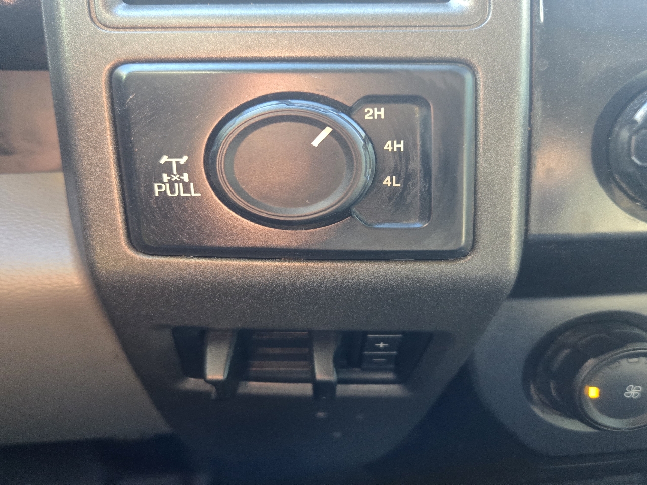 Ford F-250 SD XL Crew Cab 4WD 2020