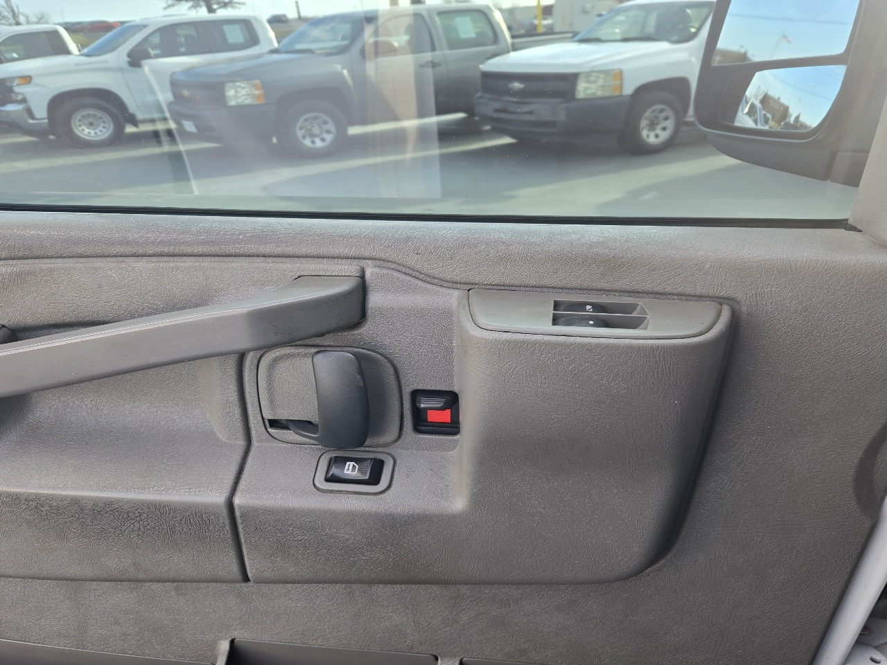 GMC Savana G2500 Extended Cargo 2016