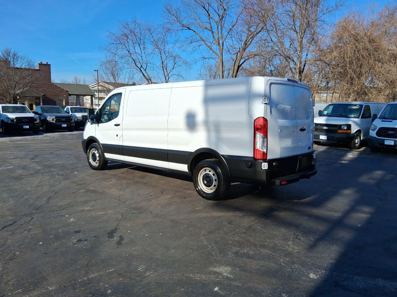 Ford Transit 150 Van Low Roof 60/40 Pass. 148-in. WB 2019