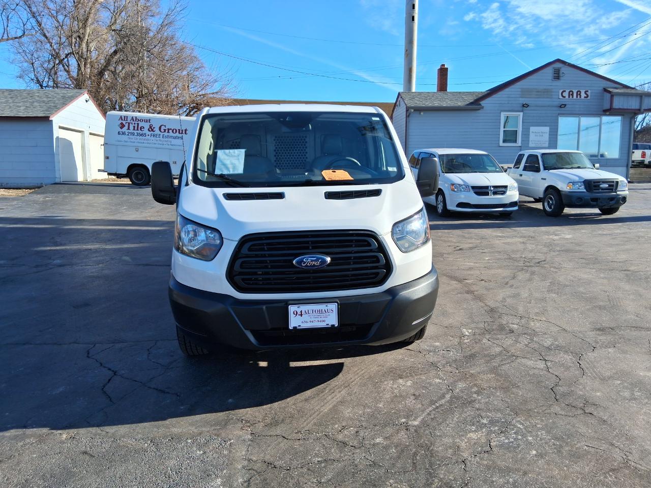 Ford Transit 150 Van Low Roof 60/40 Pass. 148-in. WB 2019