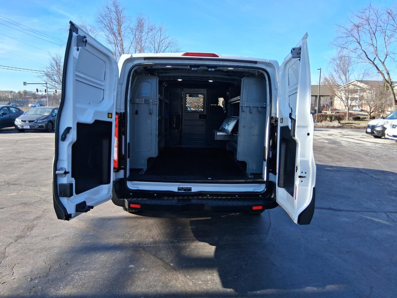 Ford Transit 150 Van Low Roof 60/40 Pass. 148-in. WB 2019