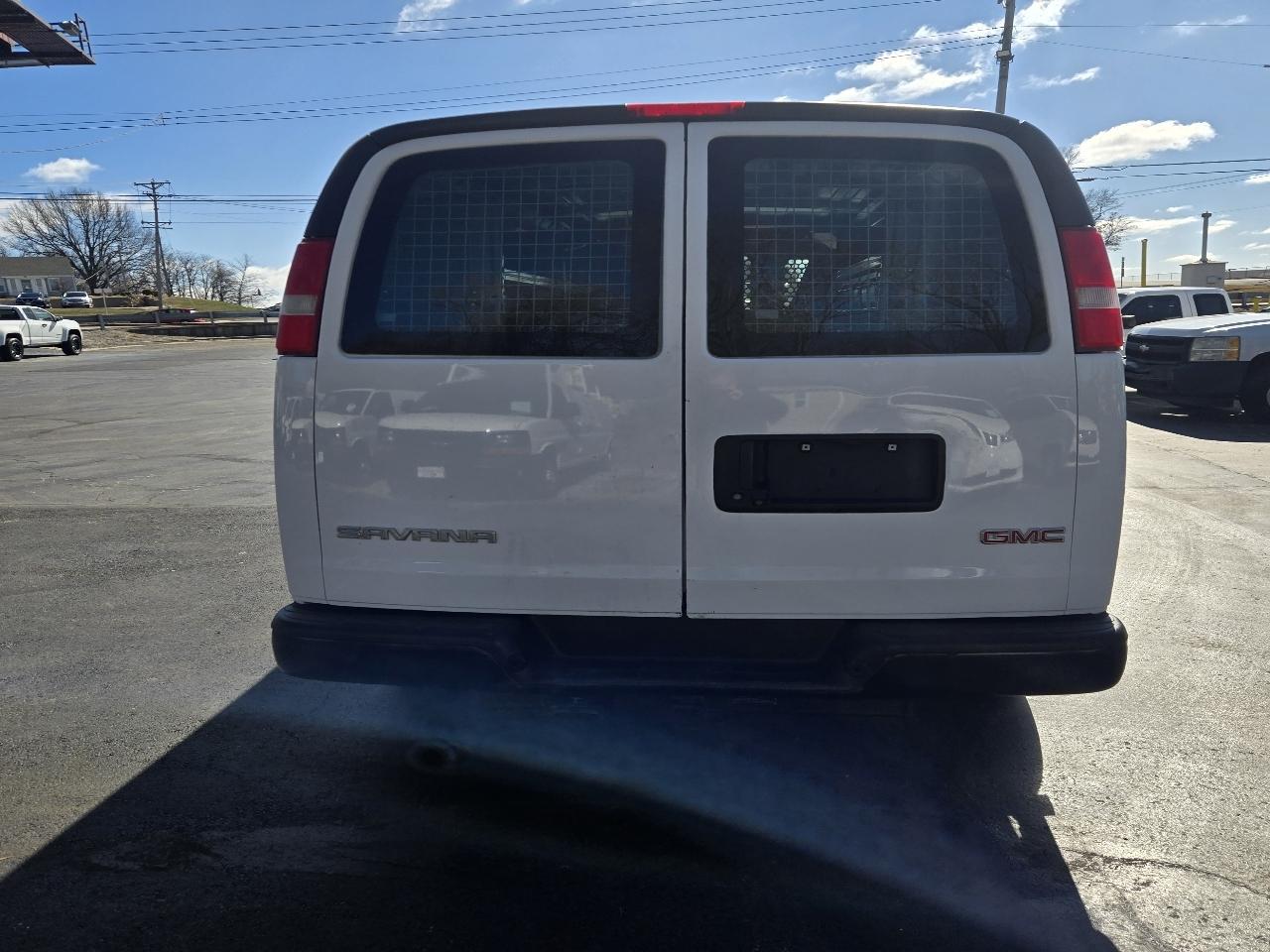 GMC Savana G2500 Cargo 2017