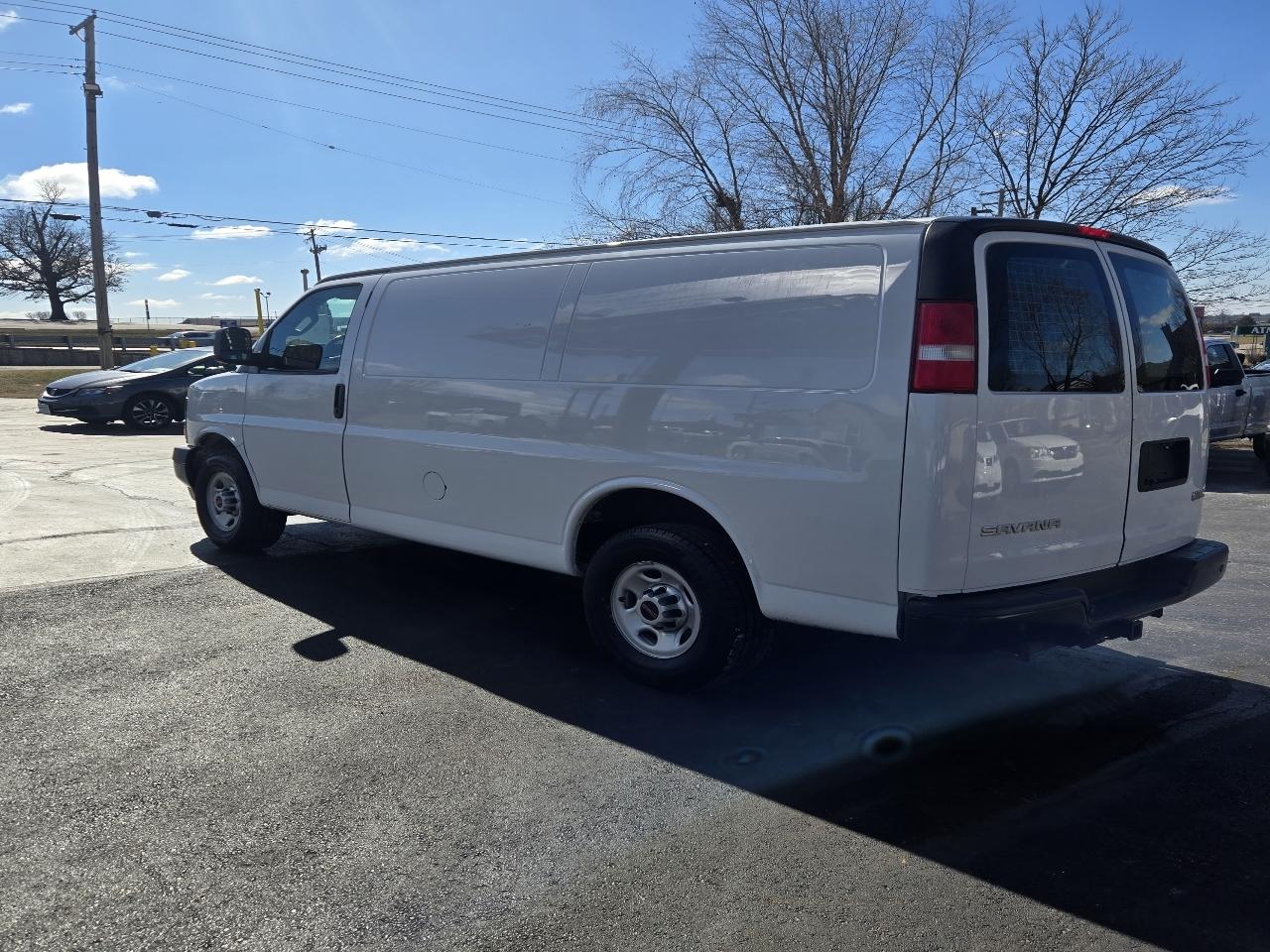GMC Savana G2500 Cargo 2017